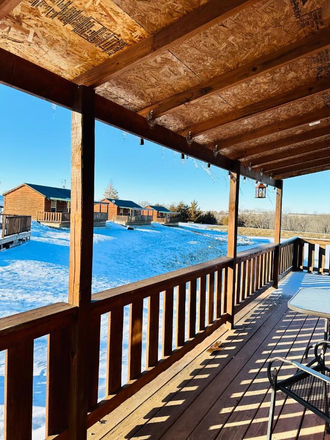 Country Cabins Hotel Chariton Exterior foto