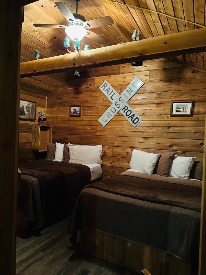 Country Cabins Hotel Chariton Exterior foto